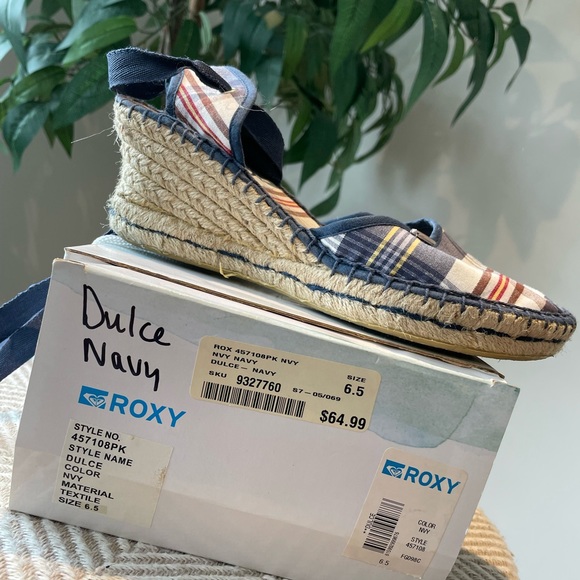 ROXY Plaid Fabric Espadrilles. Lace tie up. Size 6.5. - Picture 8 of 9